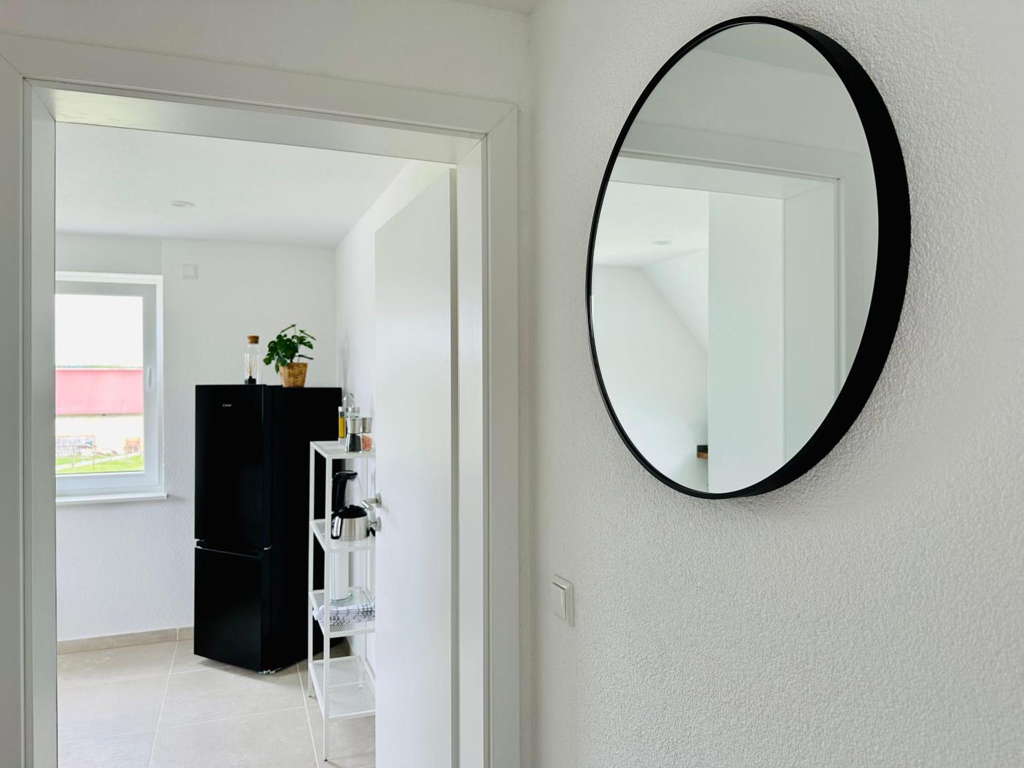 Bergblick-Apartment Istayunixi Seenaehe-Workspace-Netflix I Keine Monteure Friedrichshafen Ngoại thất bức ảnh